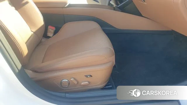 Hyundai Grandeur Hybrid (GN7) 2023 Белый из Кореи, фото 6