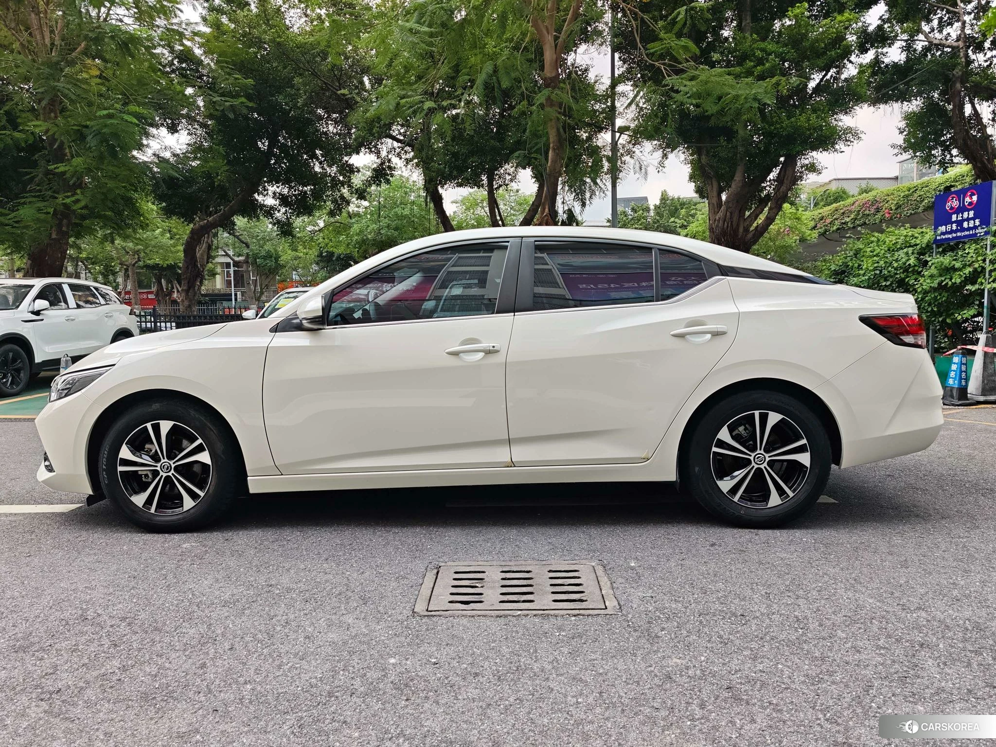 Nissan Xuan Yi 2021 Белый из Китая, фото 6