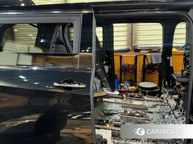 Lexus LM Second Generation 2024 Черный из Кореи, фото 6