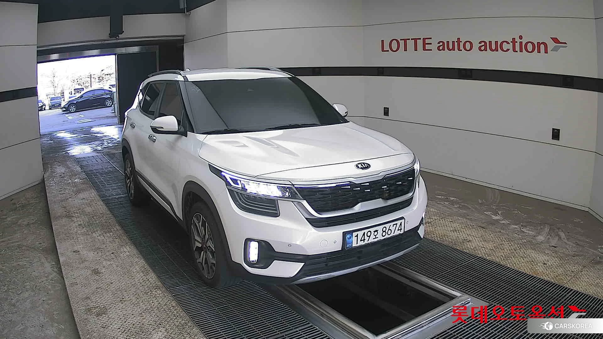 Kia Seltos 2022 Белый из Кореи, фото 6
