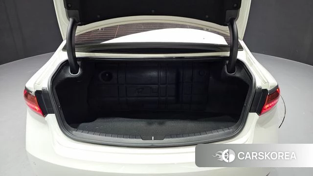 Kia Come New K7 2018 Белый из Кореи, фото 6