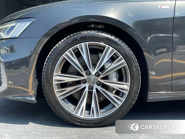 Audi A6L 2021 Темно-серый из Китая, фото 6