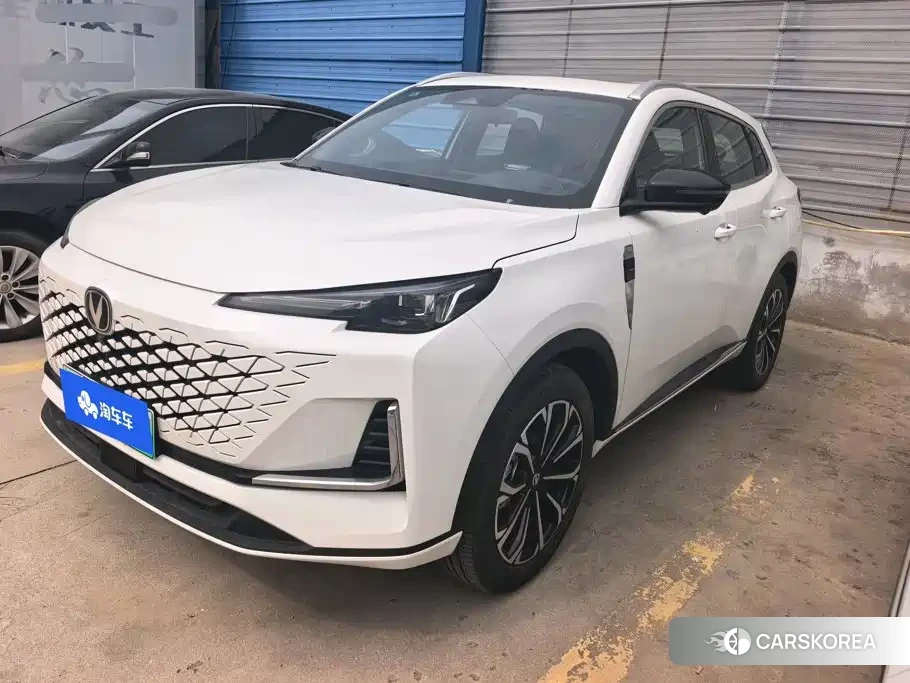 Chang'an CS55PLUS PHEV 2026 Белый из Китая, фото 6
