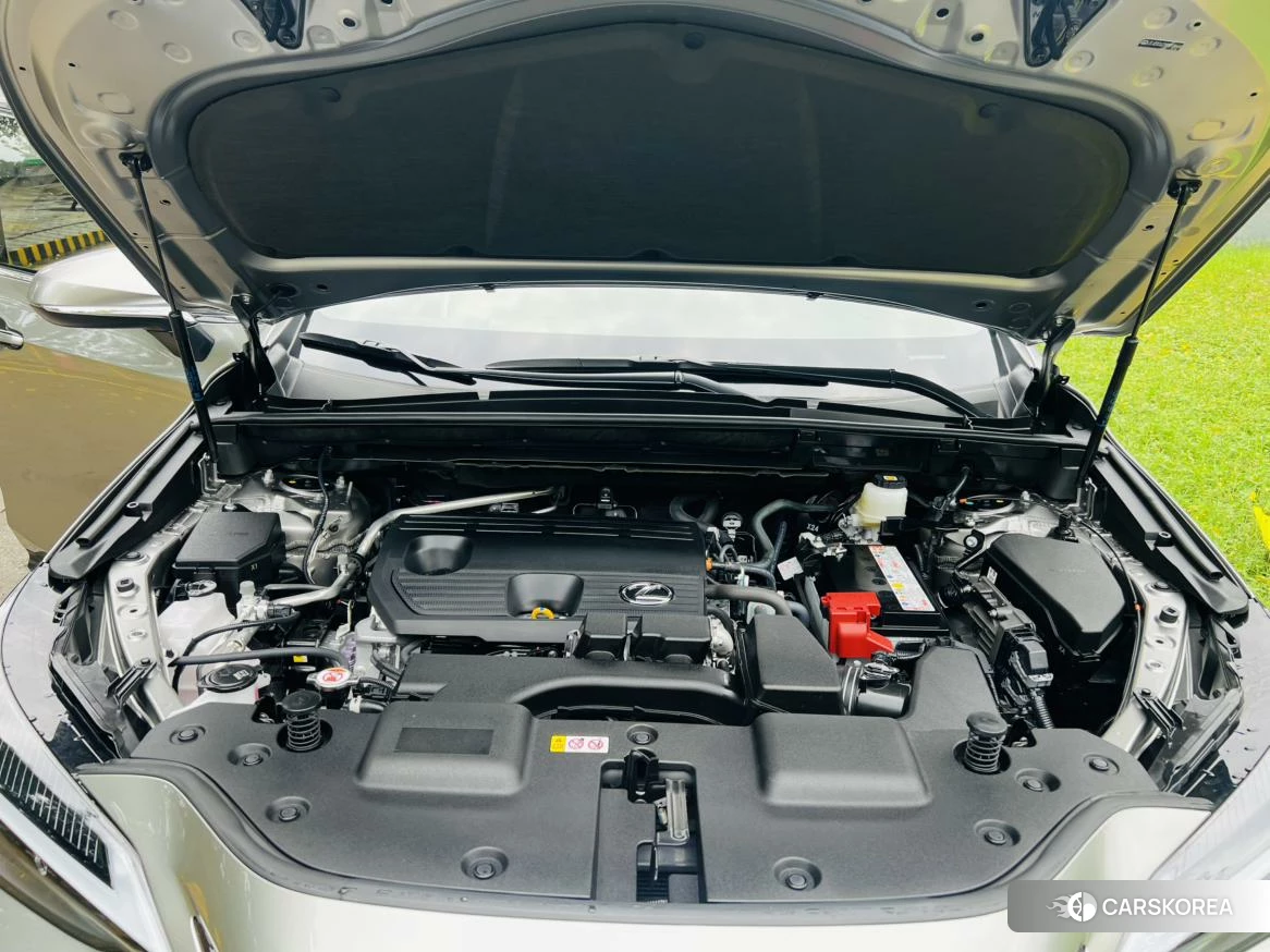 Lexus NX 2024 Серебристо-серый из Китая, фото 6