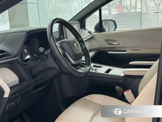 Toyota Saina 2022 Черный из Китая, фото 6
