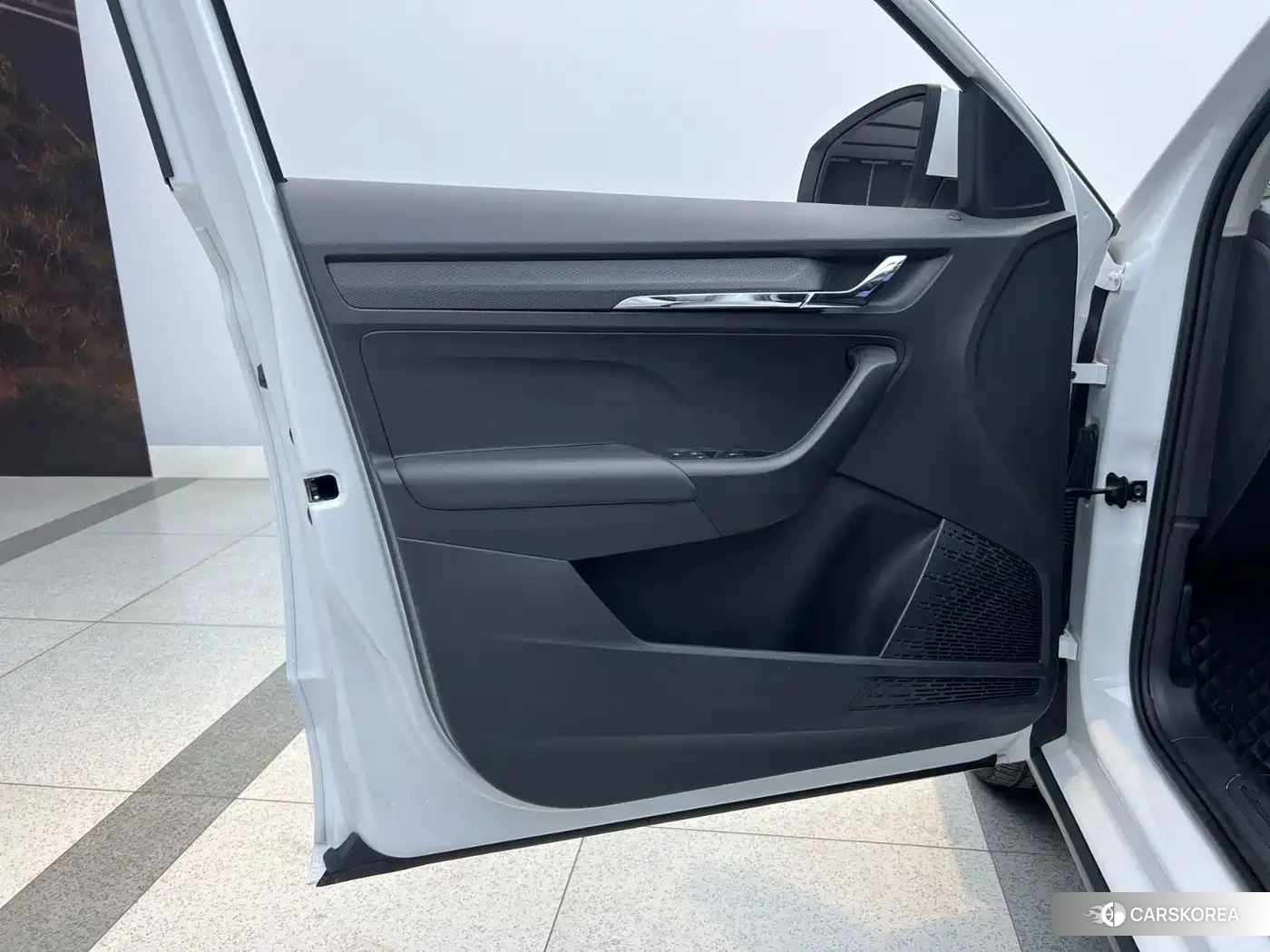 Skoda Komick 2023 Белый из Китая, фото 6