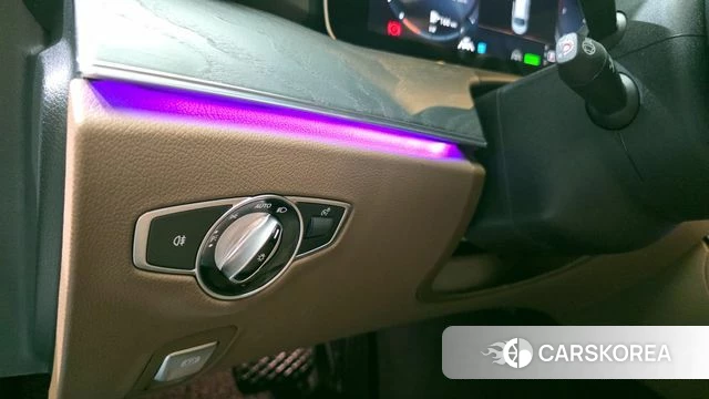 Mercedes-Benz E-Class W213 2022 Серебристо-серый из Кореи, фото 6