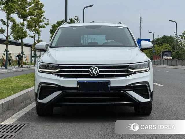 Volkswagen Tiguan L 2023 Белый из Китая, фото 6