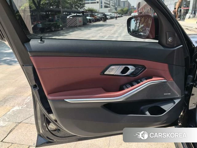 BMW 3 series 2022 Черный из Китая, фото 6