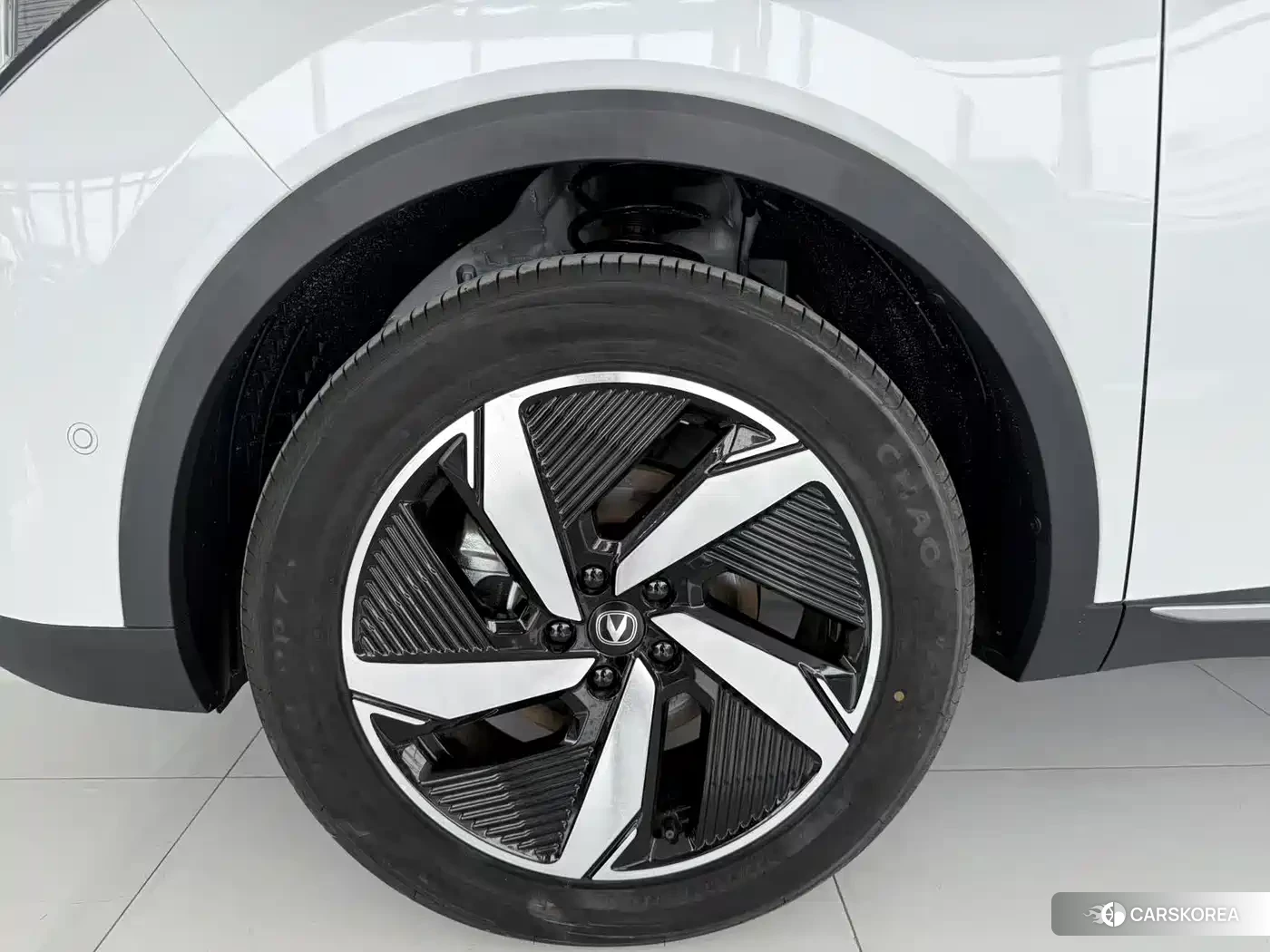 Chang'an Changan CS55PLUS PHEV 2026 Белый из Китая, фото 6