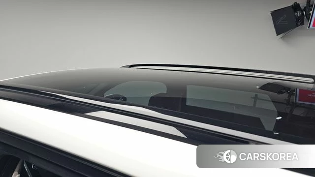 Land Rover Discovery Sports 2nd Generation 2023 Белый из Кореи, фото 6