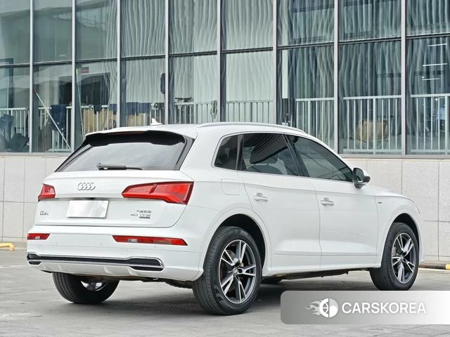 Audi Q5L 2019 Белый из Китая, фото 6
