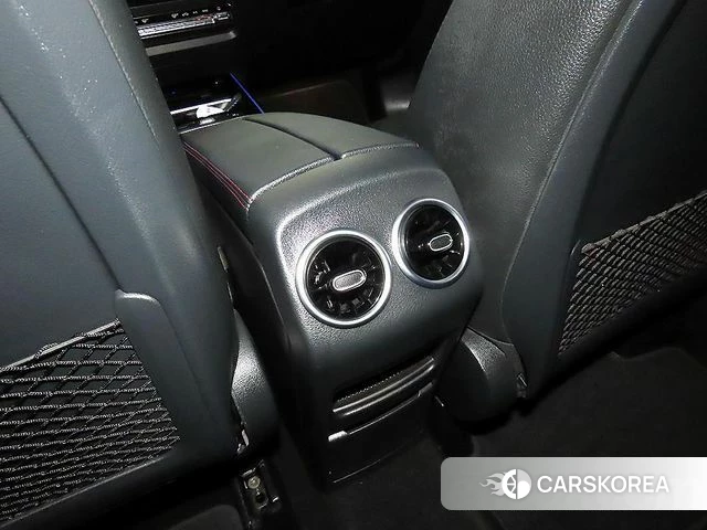 Mercedes-Benz GLA - Class H247 2024 Черный из Кореи, фото 6