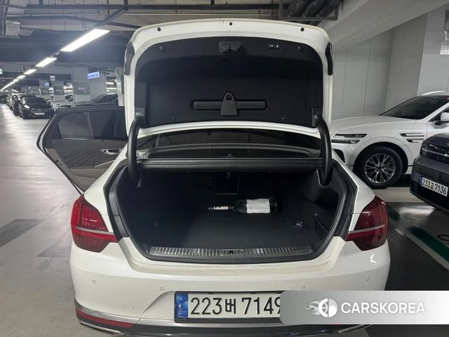 Kia The New K9 2nd generation 2022 Белый из Кореи, фото 6