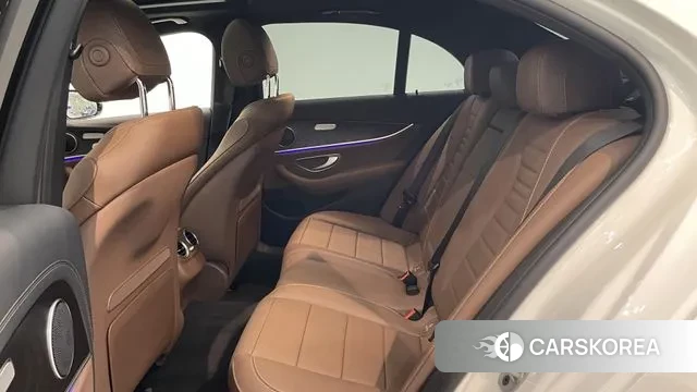 Mercedes-Benz E-Class W213 2023 Белый из Кореи, фото 6