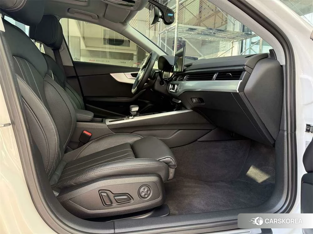Audi A4L 2021 Белый из Китая, фото 6