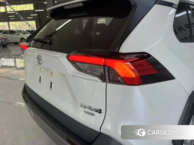 Toyota RAV4 Rongfang 2021 Белый из Китая, фото 6