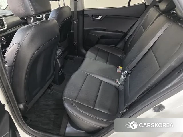 Kia Stonic 2020 Белый из Кореи, фото 6