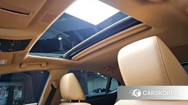 Lexus ES300h 7th generation 2025 Черный из Кореи, фото 6