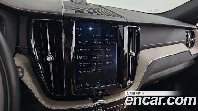 Volvo XC60 second Generation 2018 Белый из Кореи, фото 6