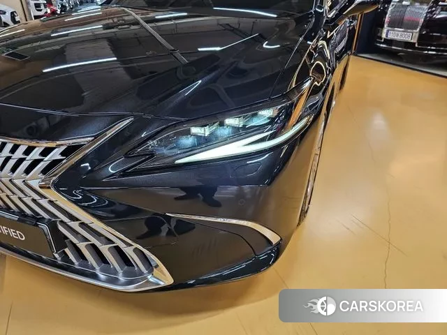 Lexus ES300h 7th generation 2025 Черный из Кореи, фото 6