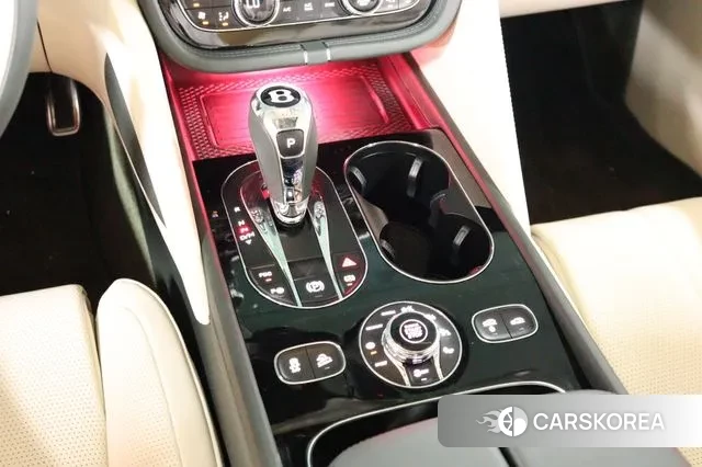 Bentley Bentayga 2022 Темно-зеленый из Кореи, фото 6