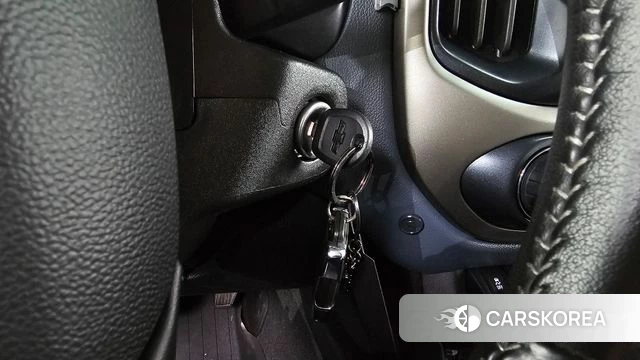 Chevrolet (GM Daewoo) Real New Colorado 2022 Серый из Кореи, фото 6