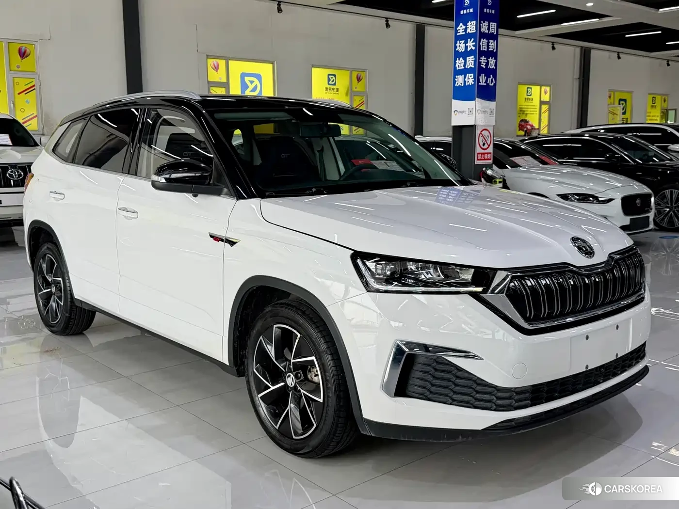 Skoda Komick 2023 Белый из Китая, фото 6
