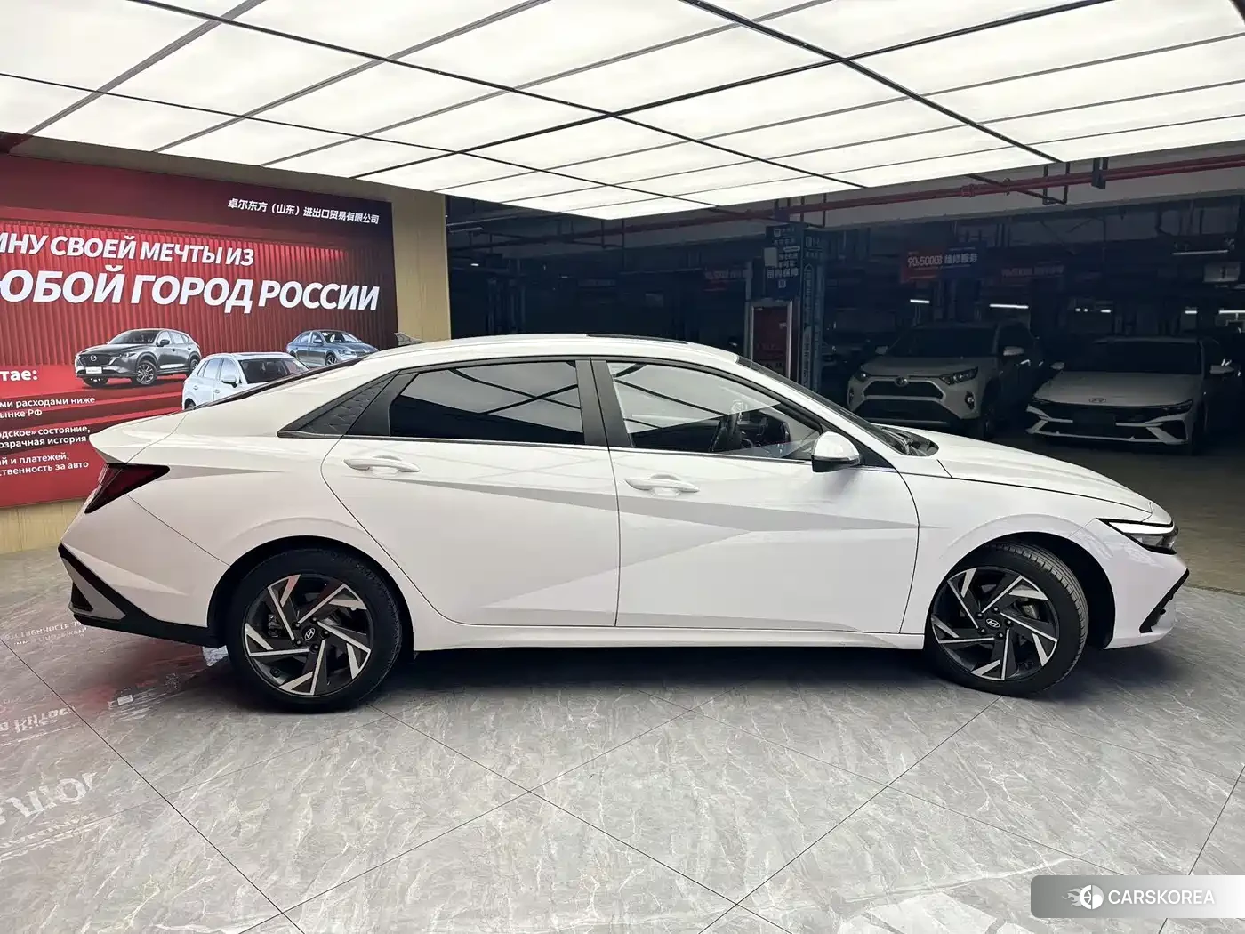 Hyundai Elantra 2023 Белый из Китая, фото 6