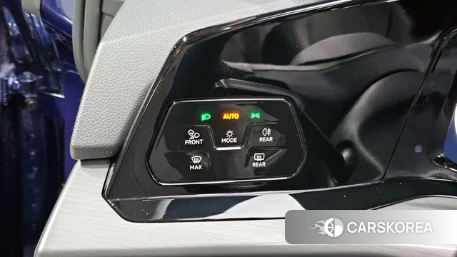 Volkswagen Golf 8th Generation 2023 Синий из Кореи, фото 6