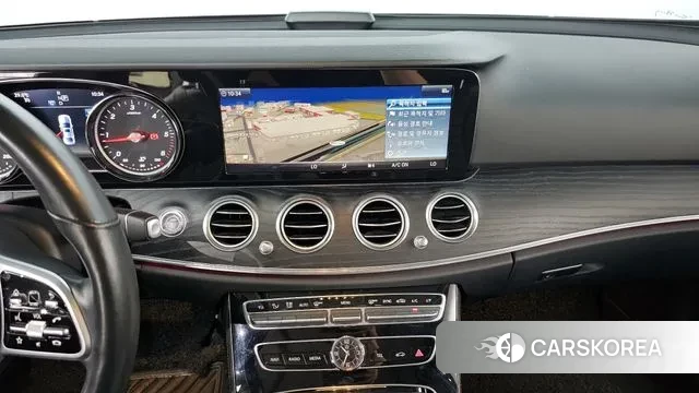 Mercedes-Benz E-Class W213 2018 Белый из Кореи, фото 6