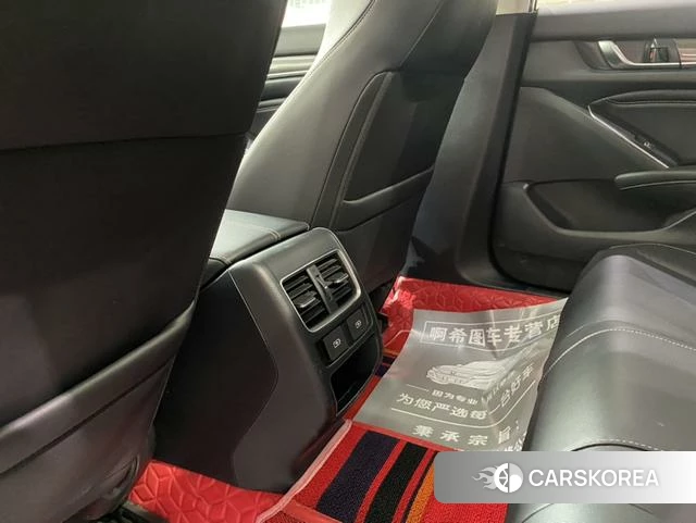 Honda Accord 2023 Белый из Китая, фото 6