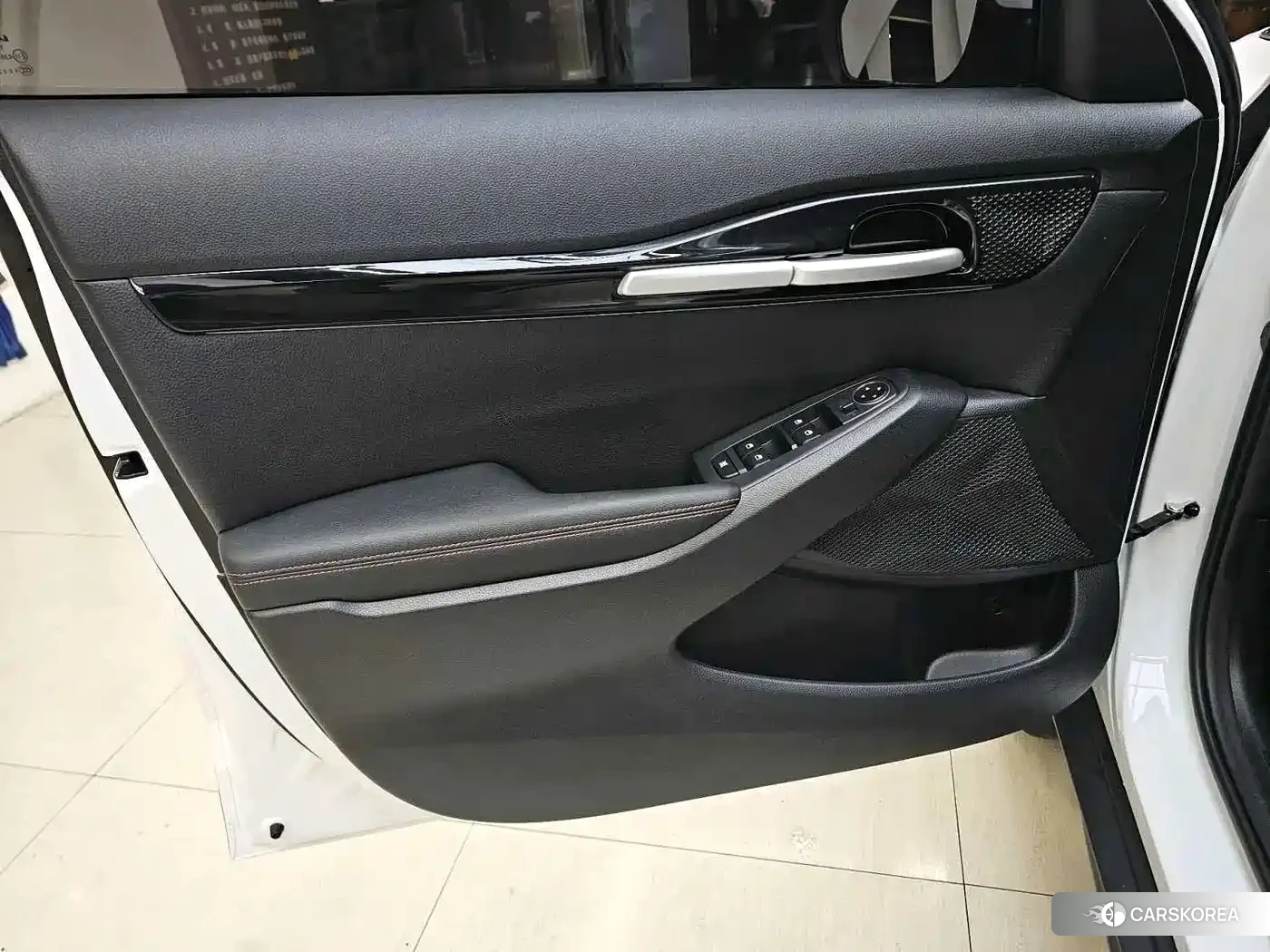 Kia Seltos 2024 Белый из Китая, фото 6