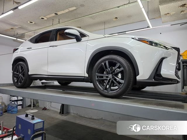 Lexus NX350h Second generation 2025 Белый из Кореи, фото 6