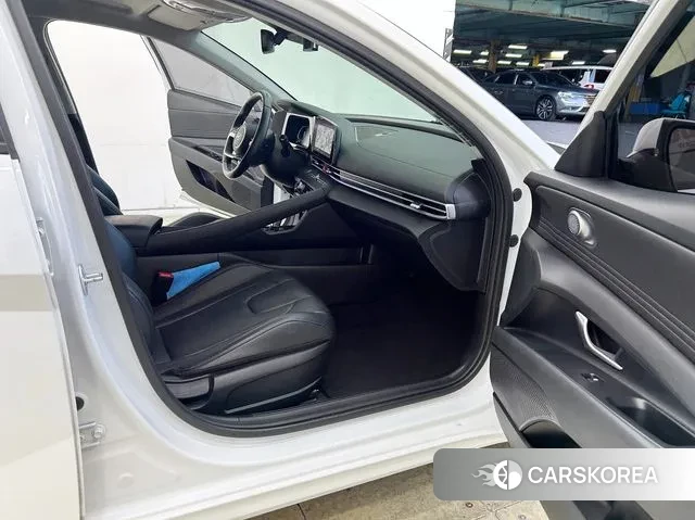 Hyundai The New Avante (CN7) 2024 Белый из Кореи, фото 6