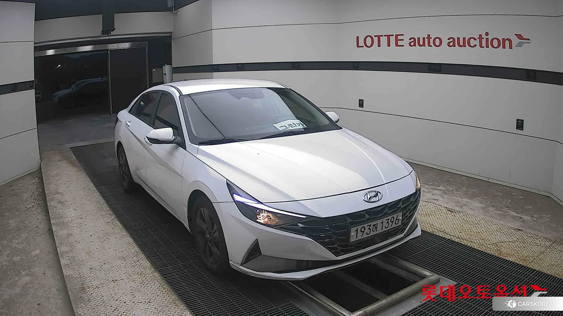 Hyundai Avante Hybrid 2022 Polar White из Кореи, фото 6