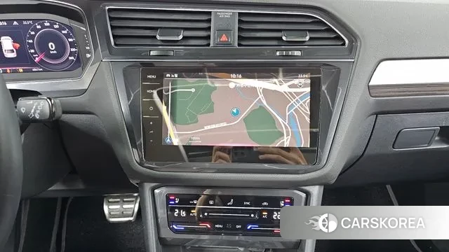 Volkswagen Tiguan Allspace 2023 Белый из Кореи, фото 6