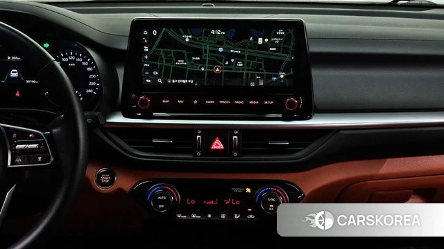 Kia The New K3 2nd generation 2021 Белый из Кореи, фото 6