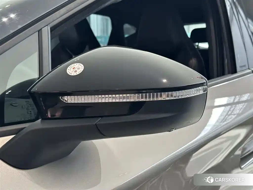 Volkswagen ID. UNYX 2025 Champagne/brown из Китая, фото 6