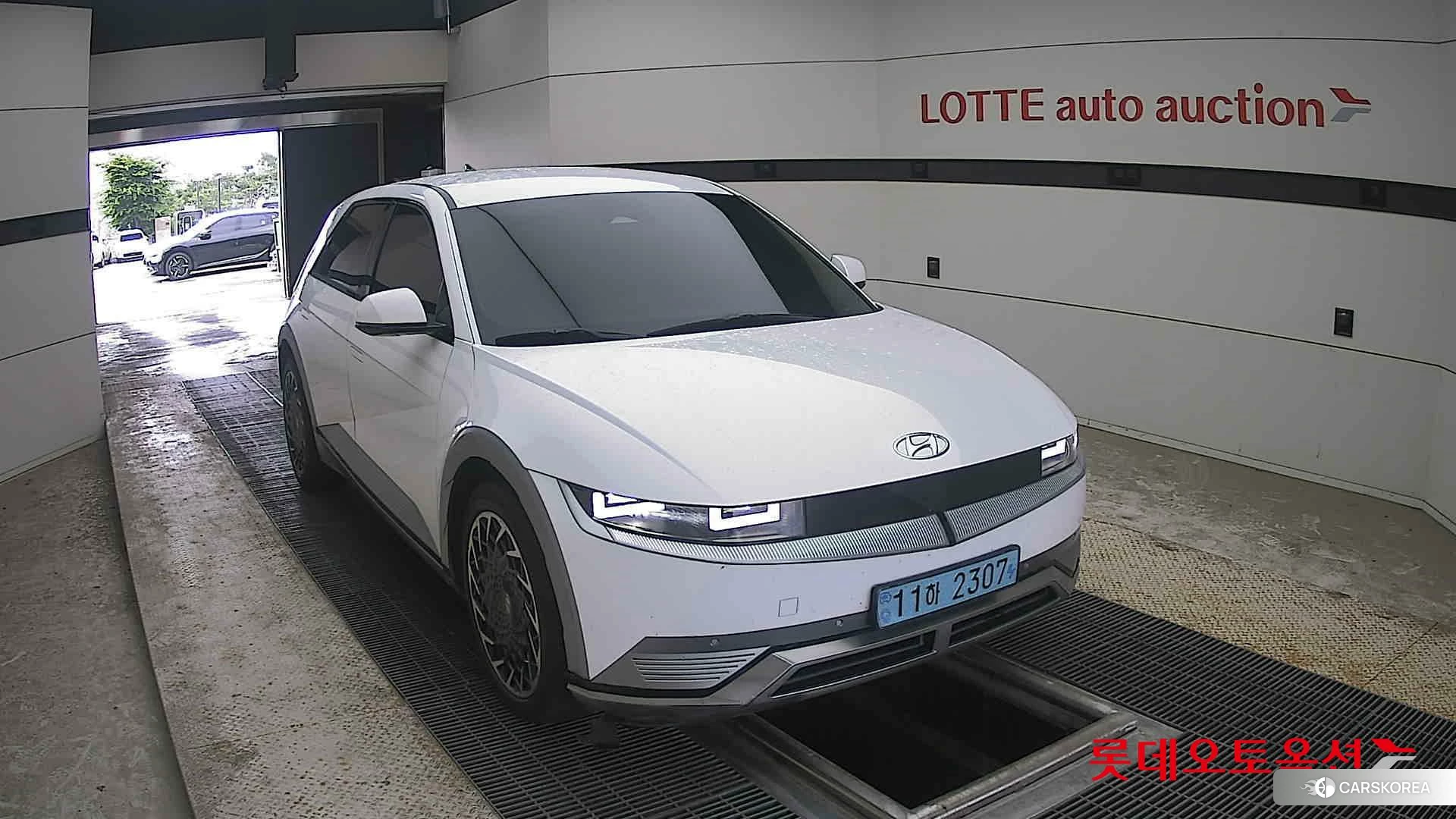 Hyundai IONIQ 5 2023 Atlas White из Кореи, фото 6