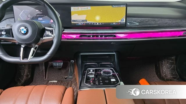 BMW 7 Series (G70) 2023 Белый из Кореи, фото 6