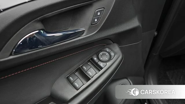 Chevrolet (GM Daewoo) Trailblazer 2022 Черный из Кореи, фото 6