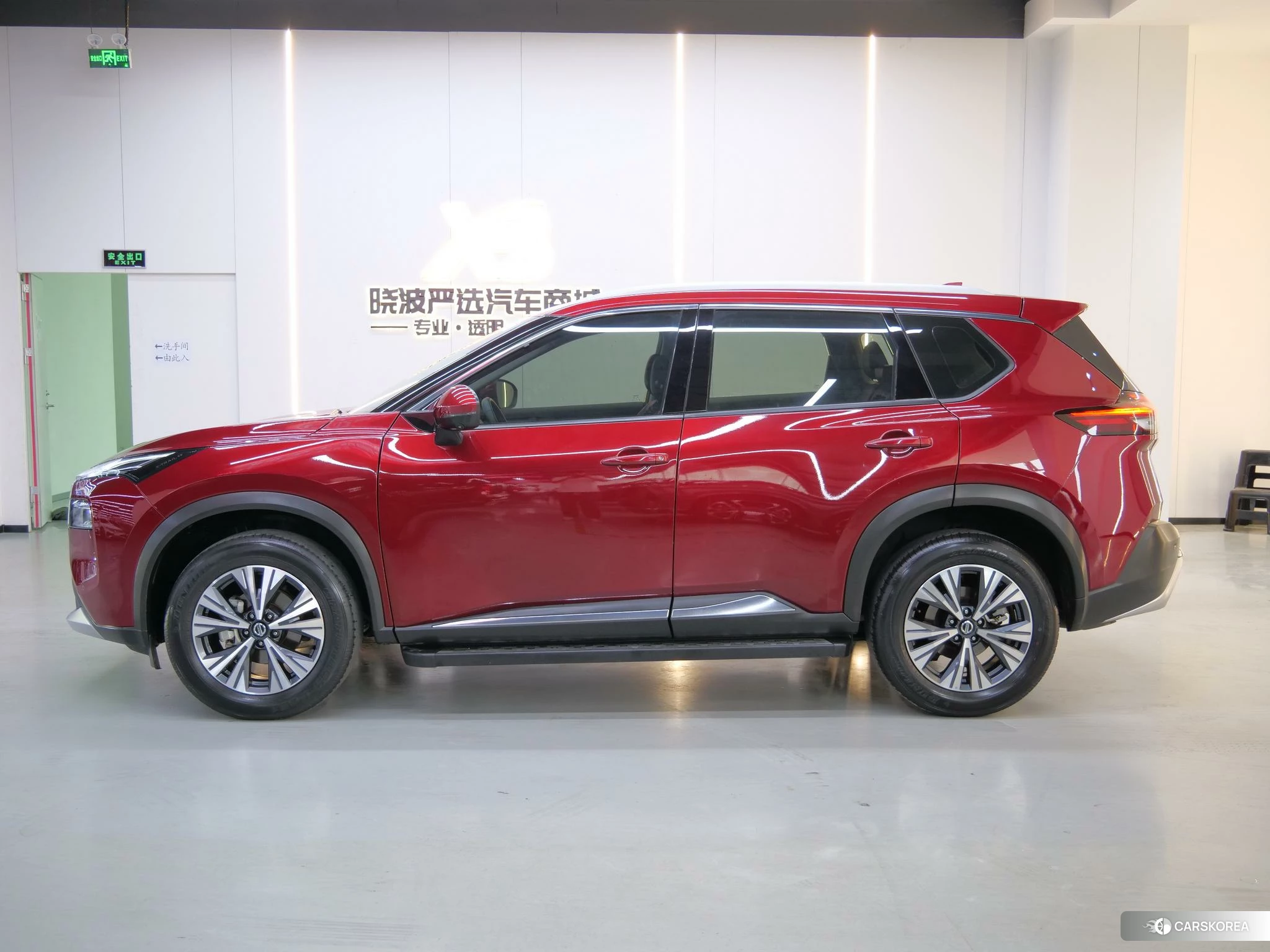 Nissan Qijun 2021 Красный из Китая, фото 6