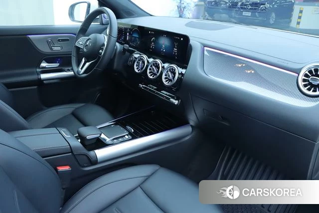 Mercedes-Benz GLA 2023 Белый из Китая, фото 6