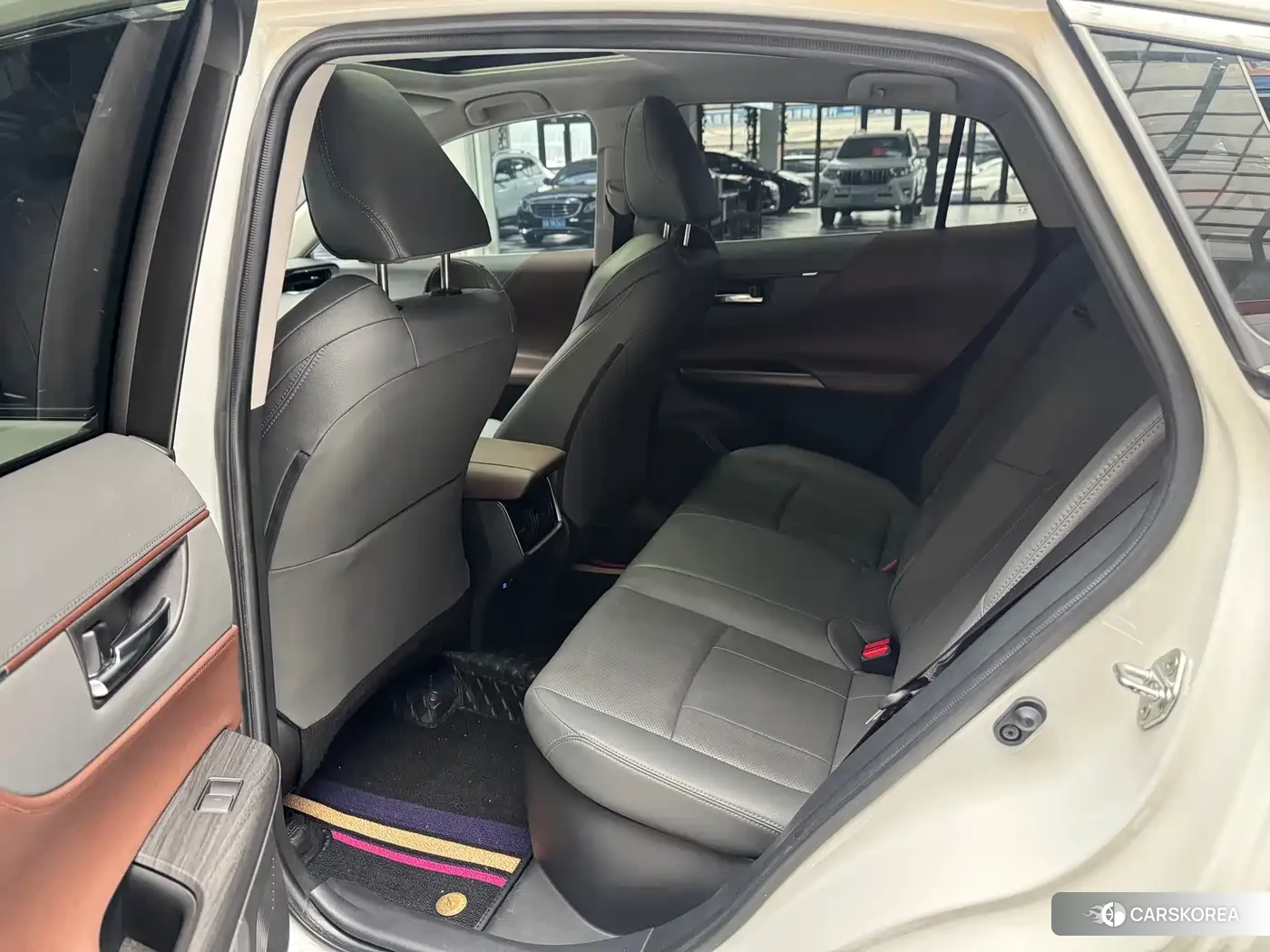 Toyota Harrier 2026 Белый из Китая, фото 6