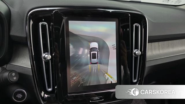 Volvo XC40 2023 Белый из Кореи, фото 6