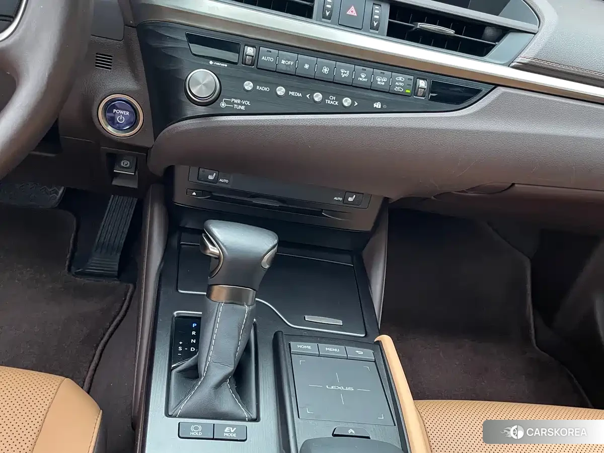 Lexus ES 2021 Silver/gray из Китая, фото 6