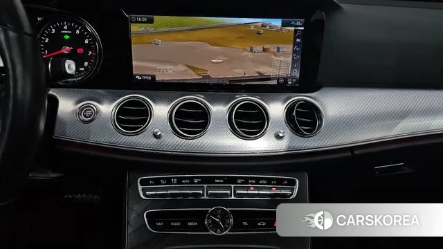 Mercedes-Benz E-Class W213 2020 Серебряный из Кореи, фото 6