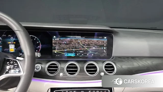 Mercedes-Benz E-Class W213 2023 Белый из Кореи, фото 6