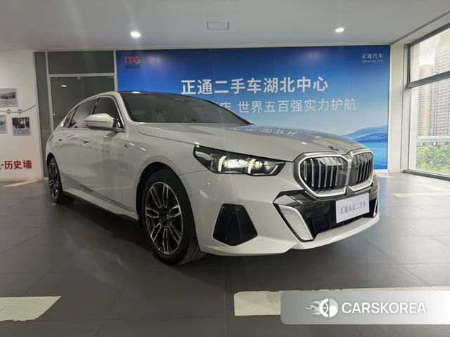 BMW 5 series 2024 Белый из Китая, фото 6